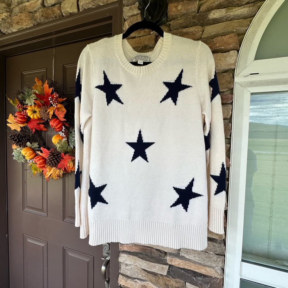Sail to Sable White and Navy Star Sweater-New
